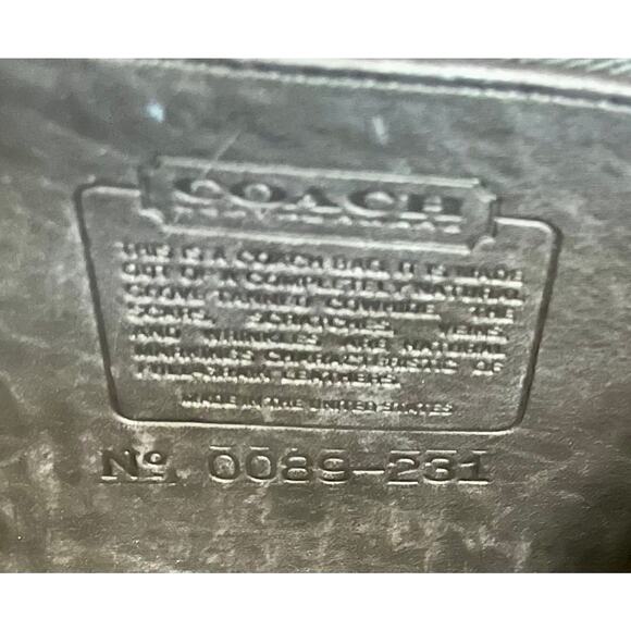 Vintage Coach Court Bag Black Leather Turnlock Crossbody USA Made Style 0069 - Picture 11 of 13